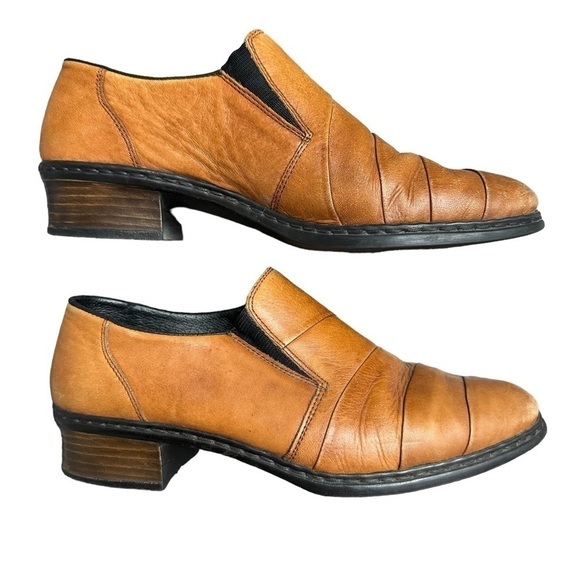 Rieker antistress size 6.5 slip on 1” low heel tan booties size 6.5 - Picture 5 of 10